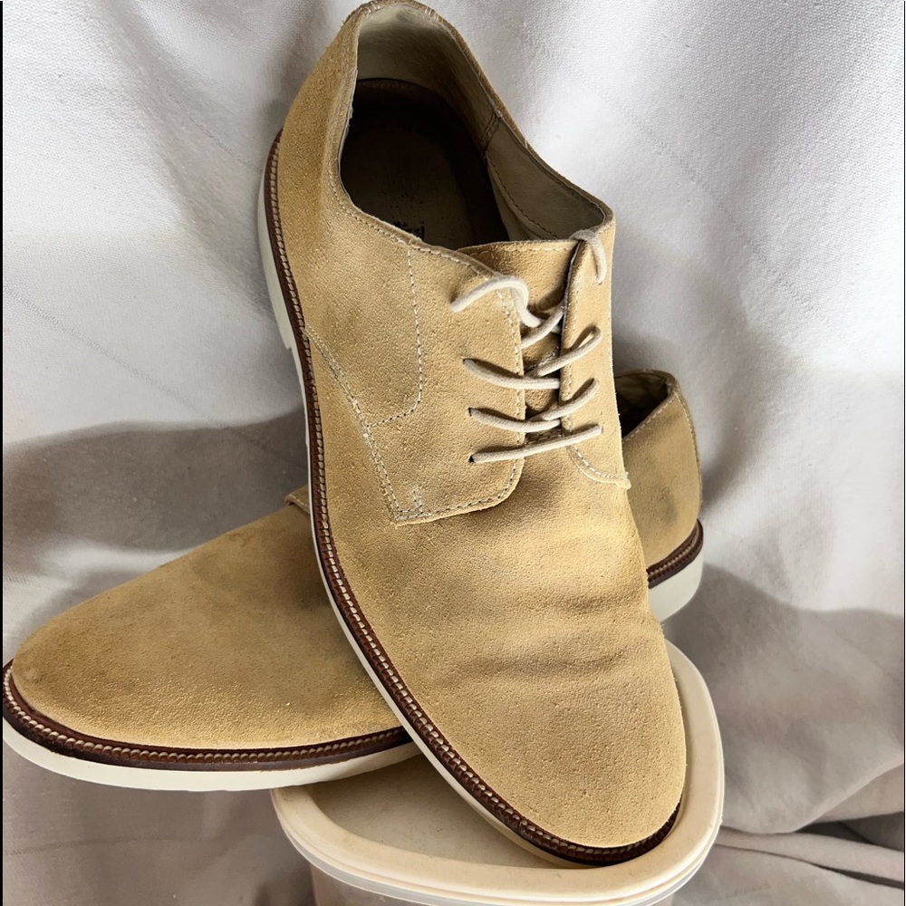 Simple tan suede Men’s Bucks